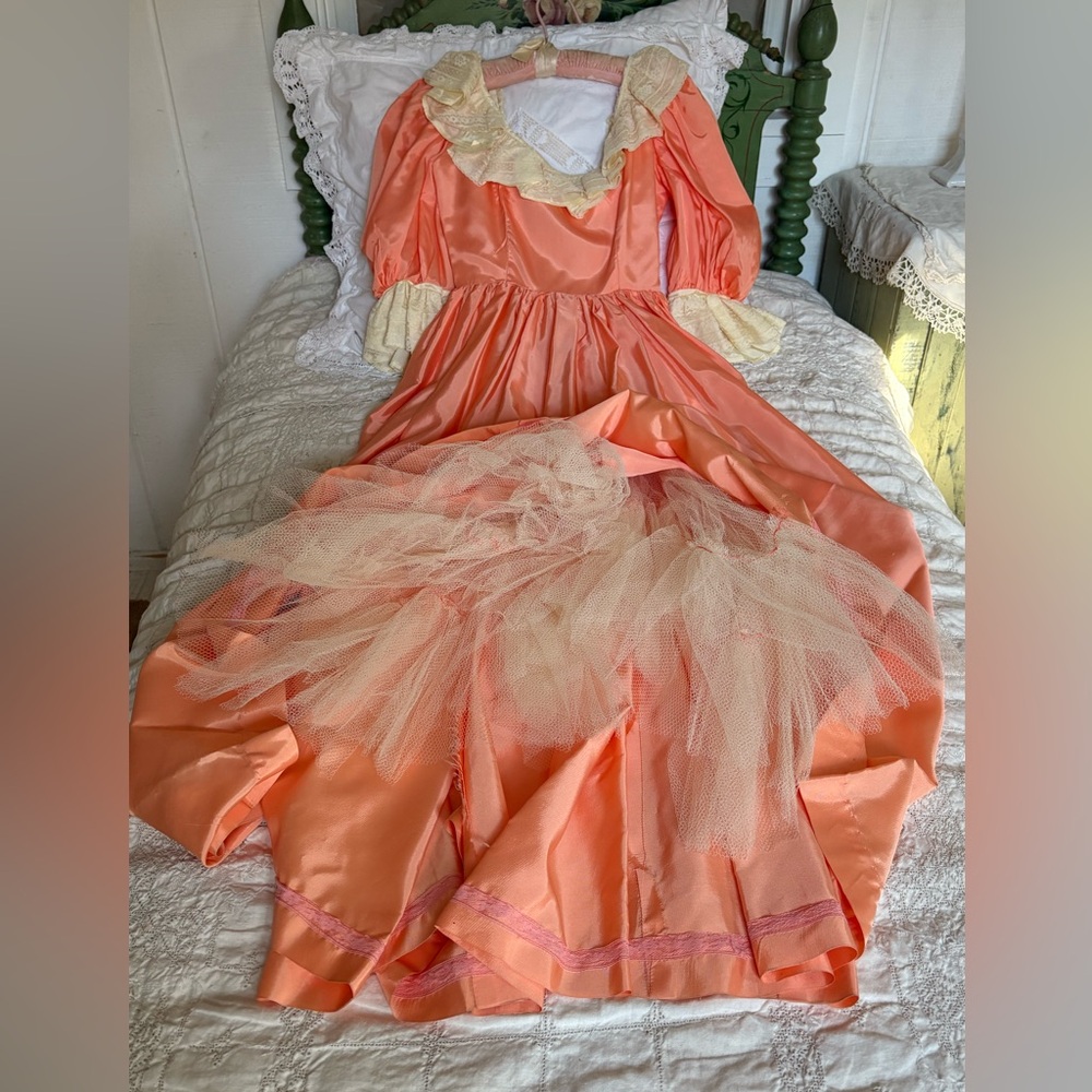 Vintage Peach Satin Gown with Lace Details FLAW stitching undone top collar